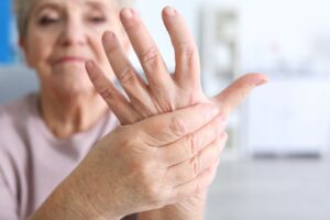 How can I manage my arthritis pain?